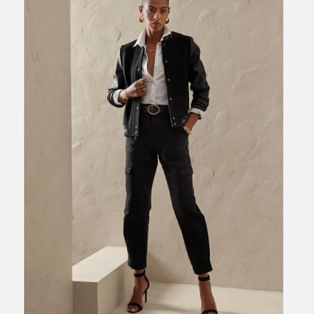 Banana Republic Black High Rise Belted Tapered Utility Cargo Pants 4 PETITE $120